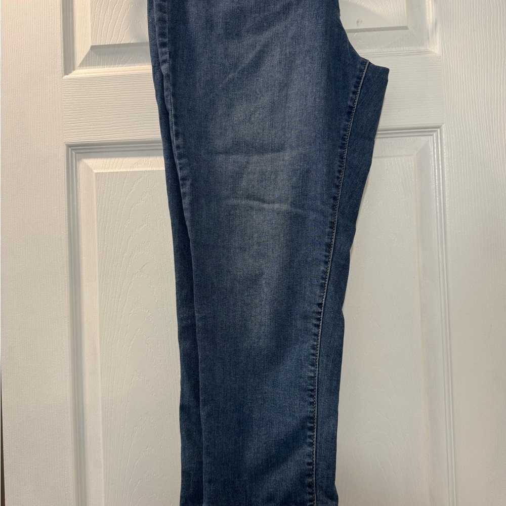 Nine West Light Blue Denim Crop Jeans